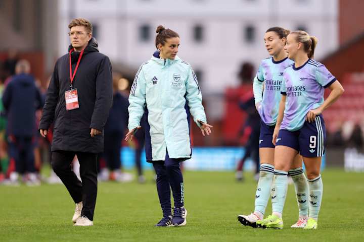 Renee Slegers, Steph Catley et Beth Mead