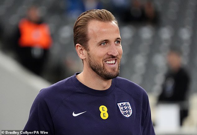 Harry Kane sur le banc lors du match contre la Grèce