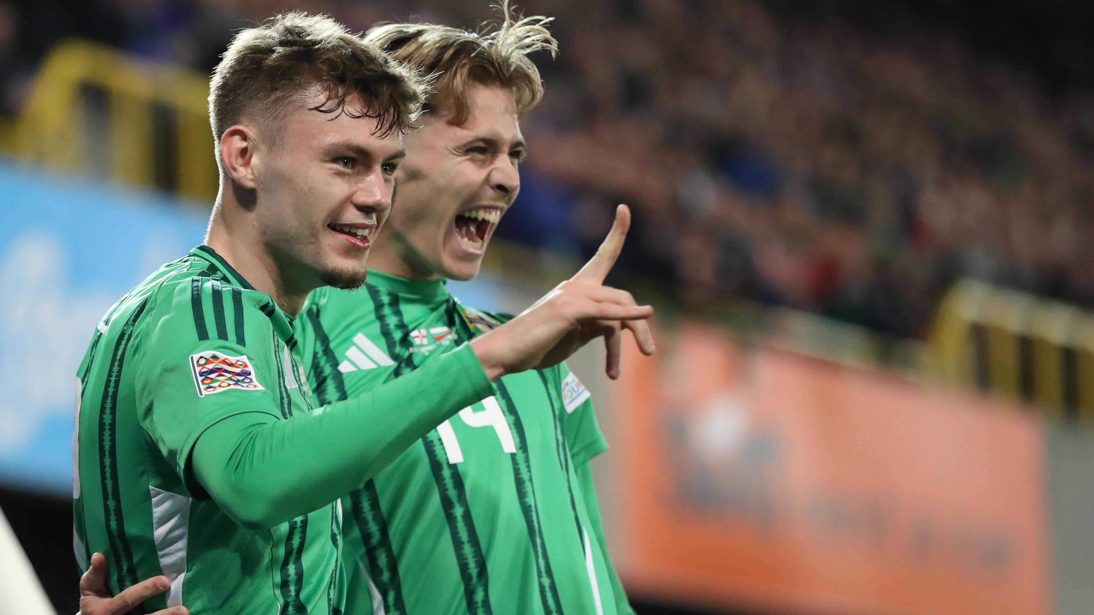 Isaac Price et Conor Bradley