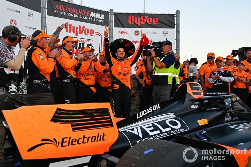 Patricio O'Ward, Arrow McLaren Chevrolet victory circle winner celebration