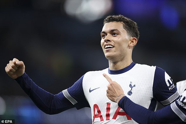 Brennan Johnson a conclu l'humiliante défaite par un quatrième but