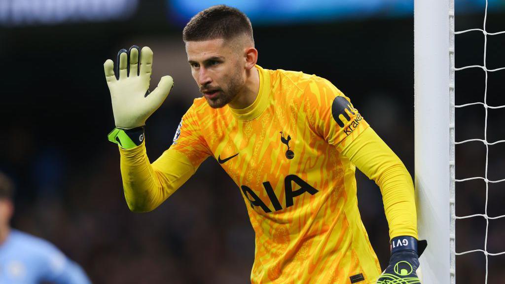 Guglielmo Vicario de Tottenham Hotspur