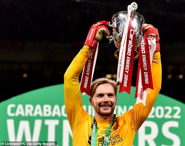 Après avoir gagné des trophées, il est clair qu'il pourrait être un numéro un ailleurs