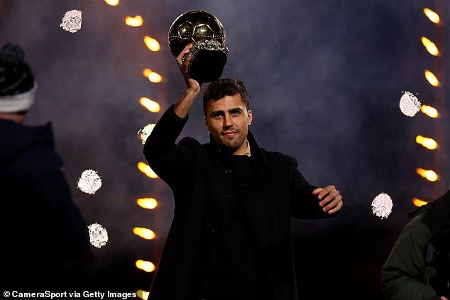 Rodri, vainqueur du Ballon d'Or, est également en compétition pour le prix FIFA