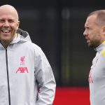 Arne Slot se prépare pour le derby de Merseyside avec Liverpool