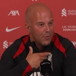 Arne Slot vise la victoire contre Van Nistelrooy avec Liverpool