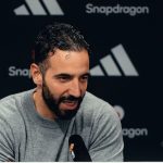 Old Trafford - La pluie s-invite à la conférence d-Amorim après la défaite