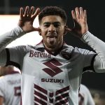 Un ancien attaquant de Premier League marque un but incroyable