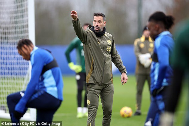 Van Nistelrooy prêt pour son premier match à Leicester