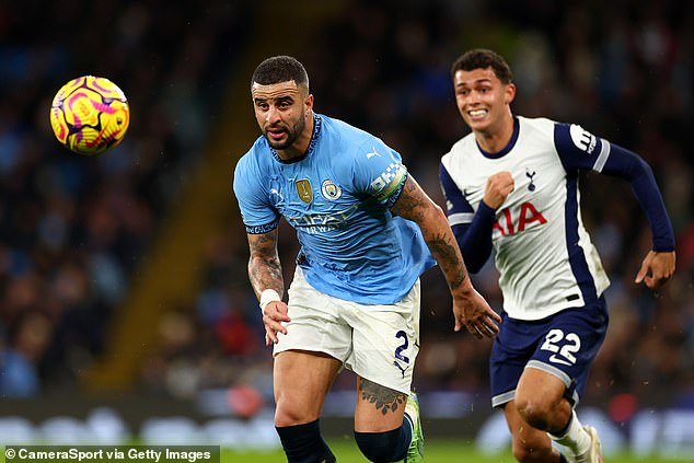 Frimpong potentiel remplaçant de Kyle Walker à Manchester City
