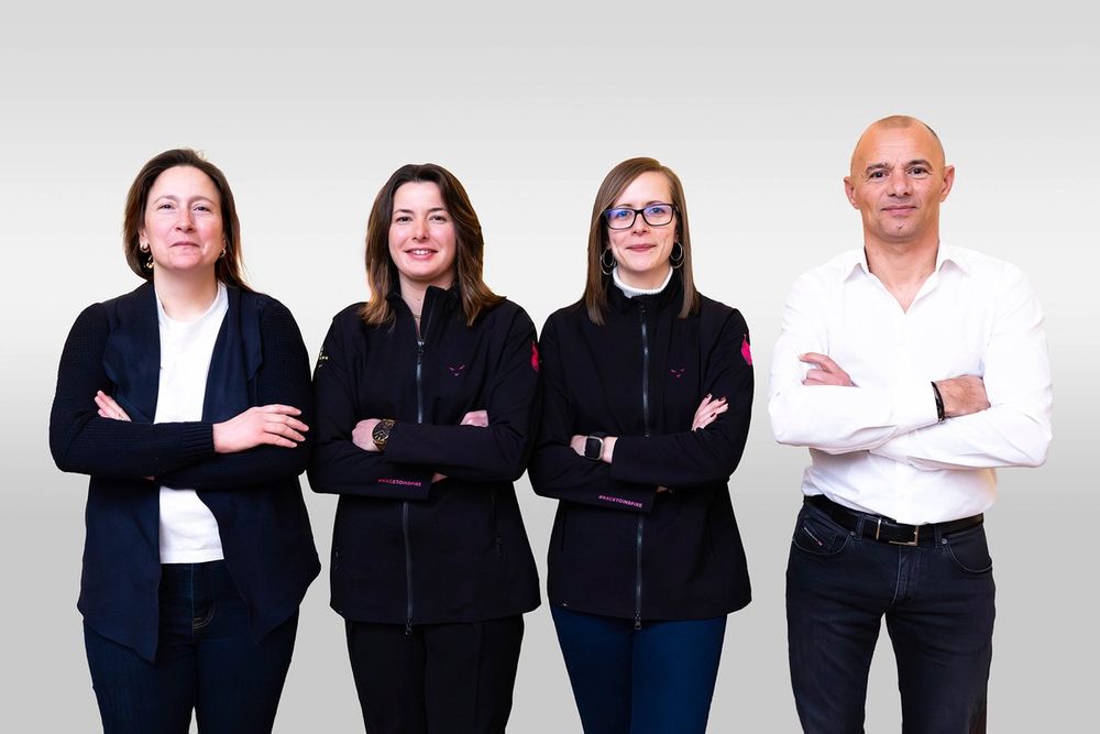 Deborah Mayer, Sarah Rumeau,  Julie Amblard, Stéphane Sarrazin, Iron Lynx