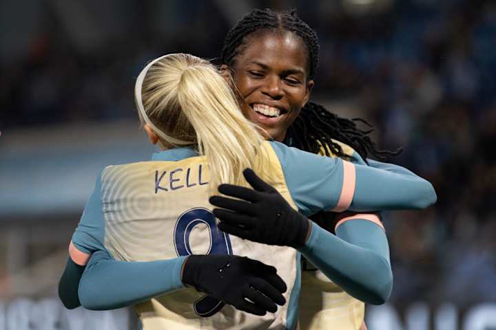 Khadija Shaw, Chloe Kelly