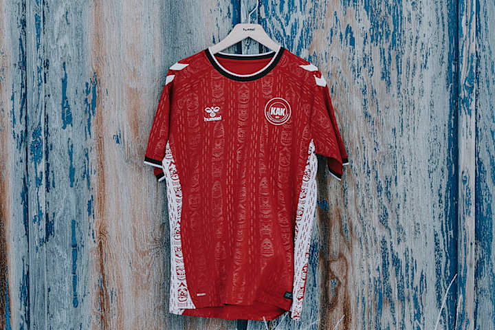 Maillot de football du Groenland par hummel Greenland football shirt by hummel