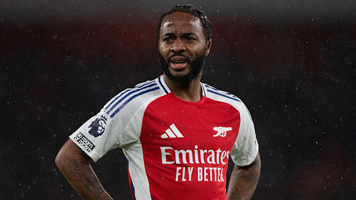 Sterling a joué un rôle mineur