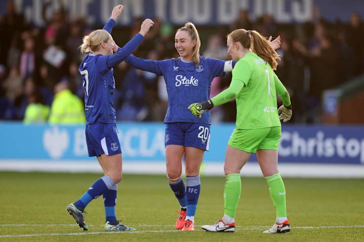 Megan Finnigan, Lucy Hope, Courtney Brosnan