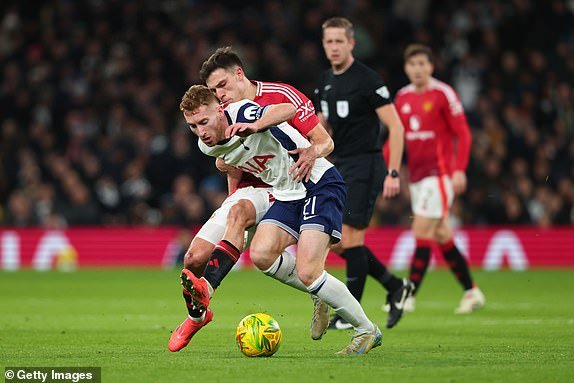 Manuel Ugarte sous pression