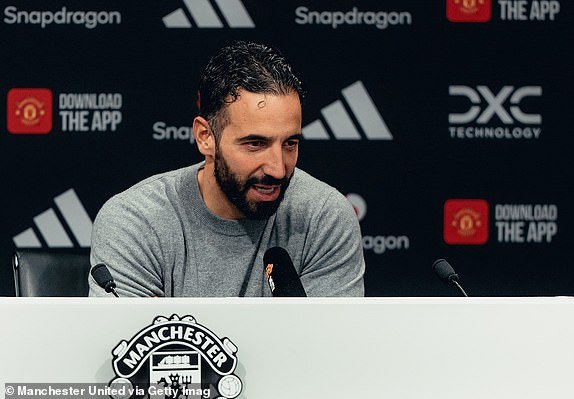 Ruben Amorim lors de la conférence de presse