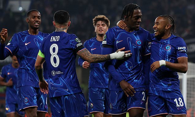 Christopher Nkunku devant Chelsea