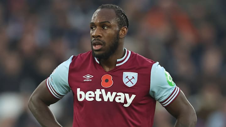 Michail Antonio est suffisamment bien pour continuer sa convalescence à domicile Michail Antonio est suffisamment bien pour continuer sa convalescence à domicile
