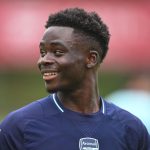 Arsenal face au défi de remplacer Bukayo Saka blessé