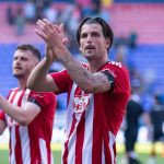 Millwall s-intéresse au défenseur Tristan Crama de Brentford