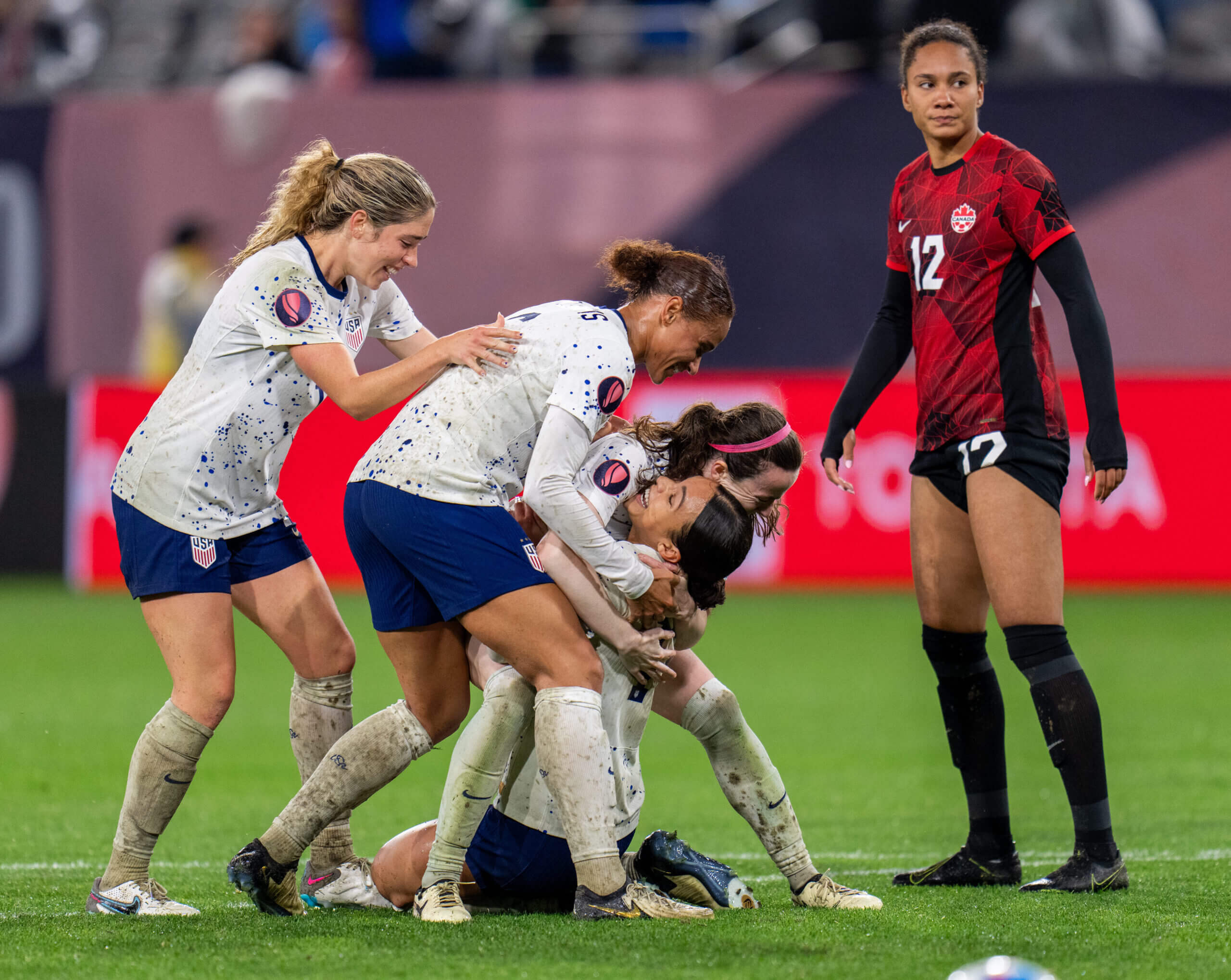 Sophia Smith et Alyssa Naeher