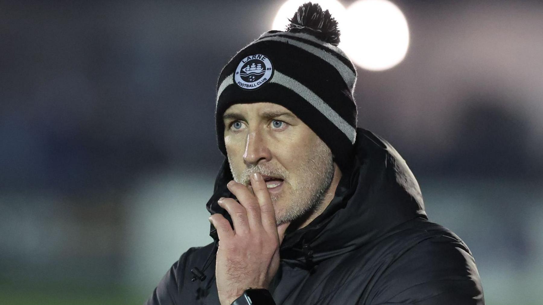 L'entraîneur de Larne, Gary Haveron