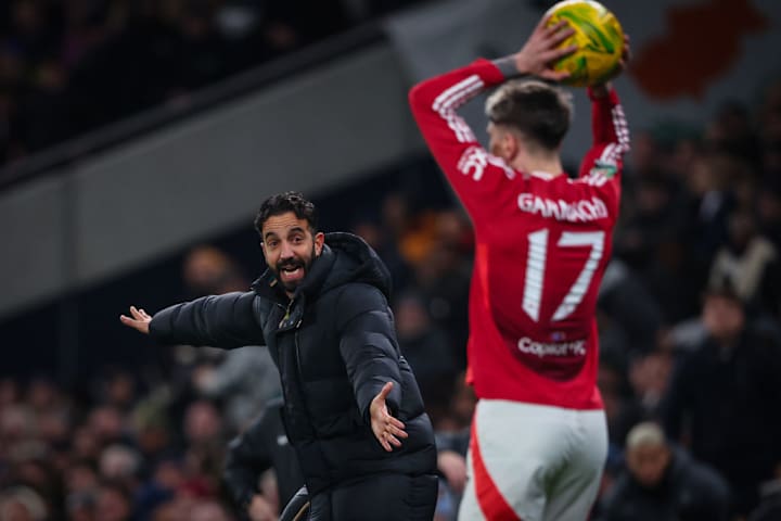 Ruben Amorim avait plusieurs décisions à expliquer dimanche