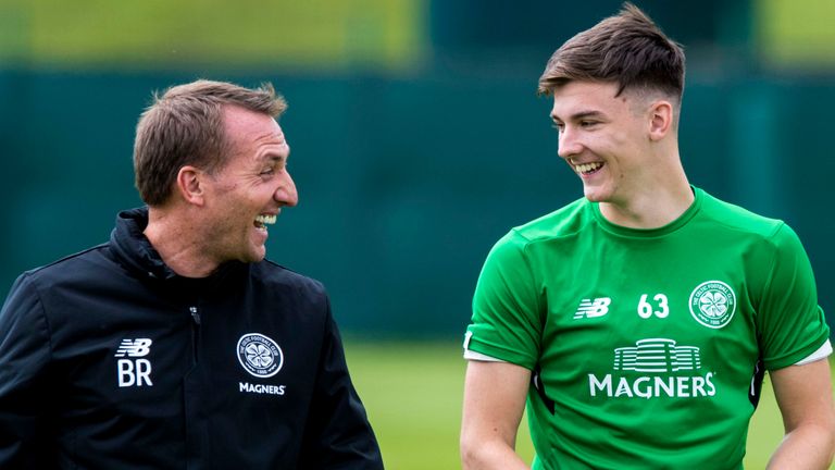 Brendan Rodgers en compagnie de Kieran Tierney