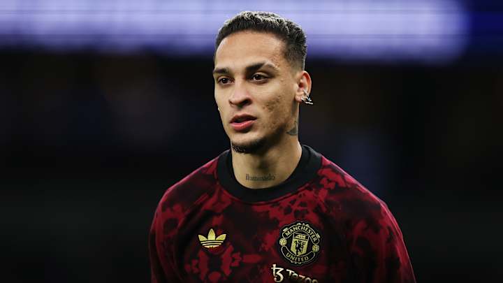 Antony quitte Manchester United ce mois-ci Antony is set to be on his way out of Man Utd this month