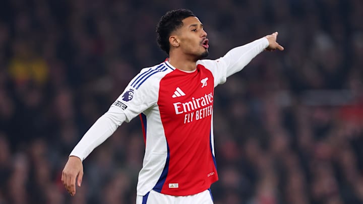 William Saliba lors du match contre Aston Villa