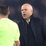 Arne Slot critique le temps additionnel après le derby de Liverpool