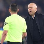 Arne Slot et son adjoint face à une interdiction de touche après Everton