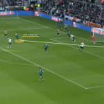 Justin Kluivert brille avec un hat-trick face à Newcastle