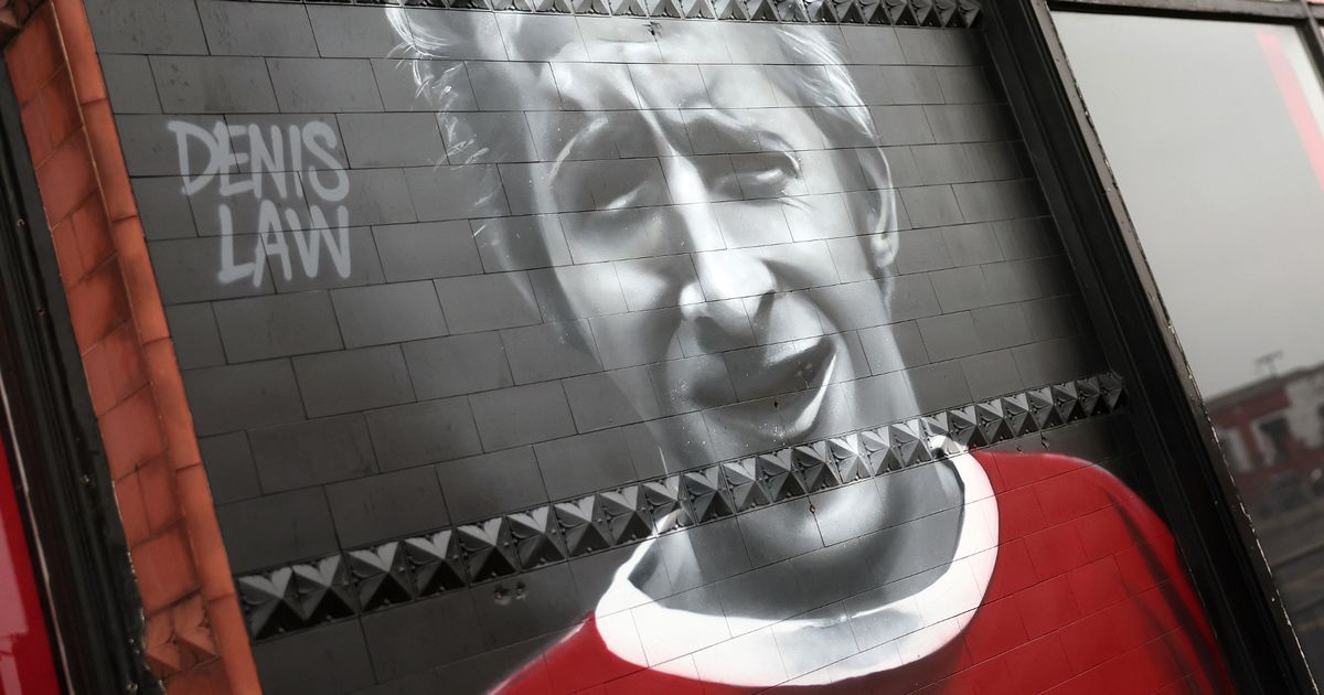 Les Glazers snobent les funérailles de la légende du United Denis Law