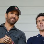 Les fans divisés sur le nouveau Kop de Wrexham - Ryan Reynolds en ligne de mire