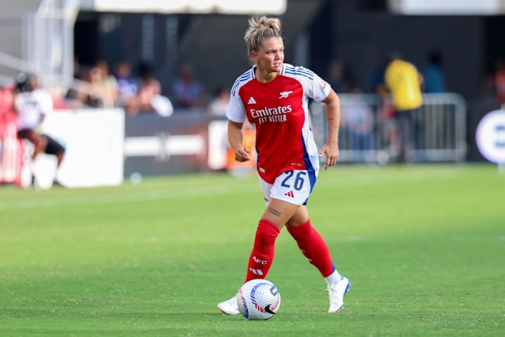 Laura Wienroither Laura Wienroither