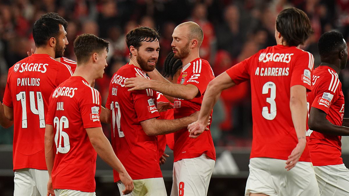 Alvaro Carreras de Benfica écarte un retour à Manchester United