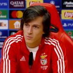 Alvaro Carreras ignore les rumeurs de retour à Manchester United