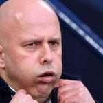 Arne Slot suspendu - ce qu-il peut faire contre Newcastle