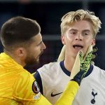 Bergvall marque un but contre son camp hilarant en Europa League