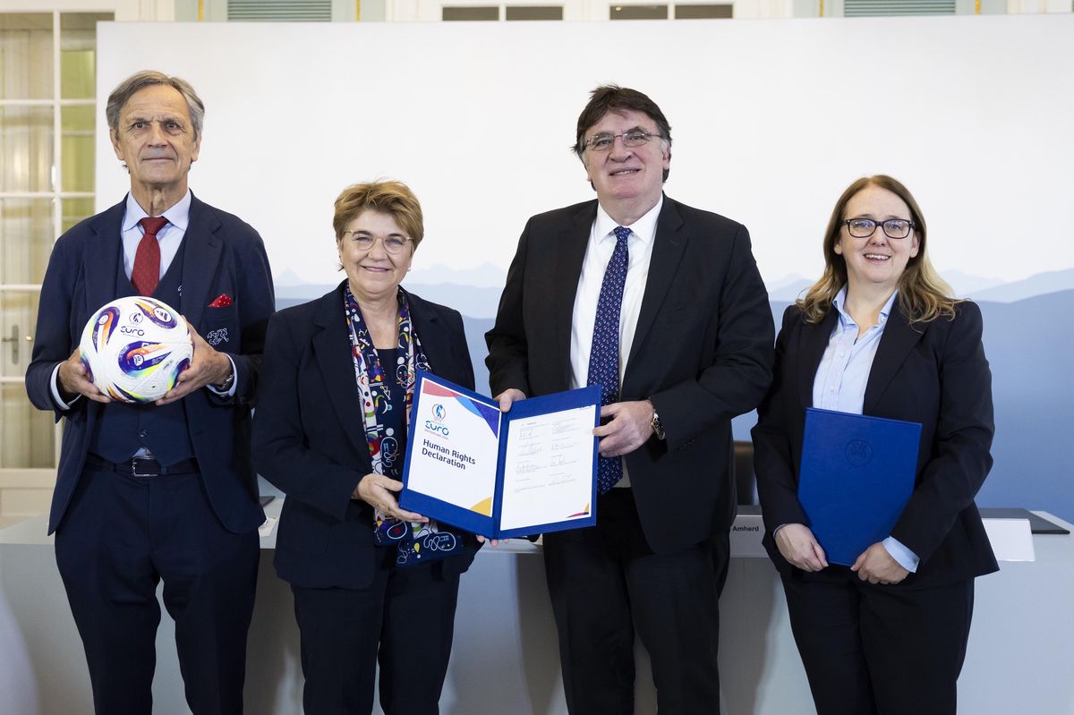 Euro Féminin 2025 - Engagement pour les Droits Humains en Suisse
