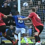 La décision VAR sur le penalty d-Everton contre Man Utd expliquée