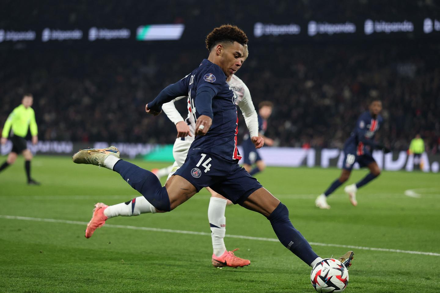 Le PSG écrase Lille avant son choc en Ligue des champions