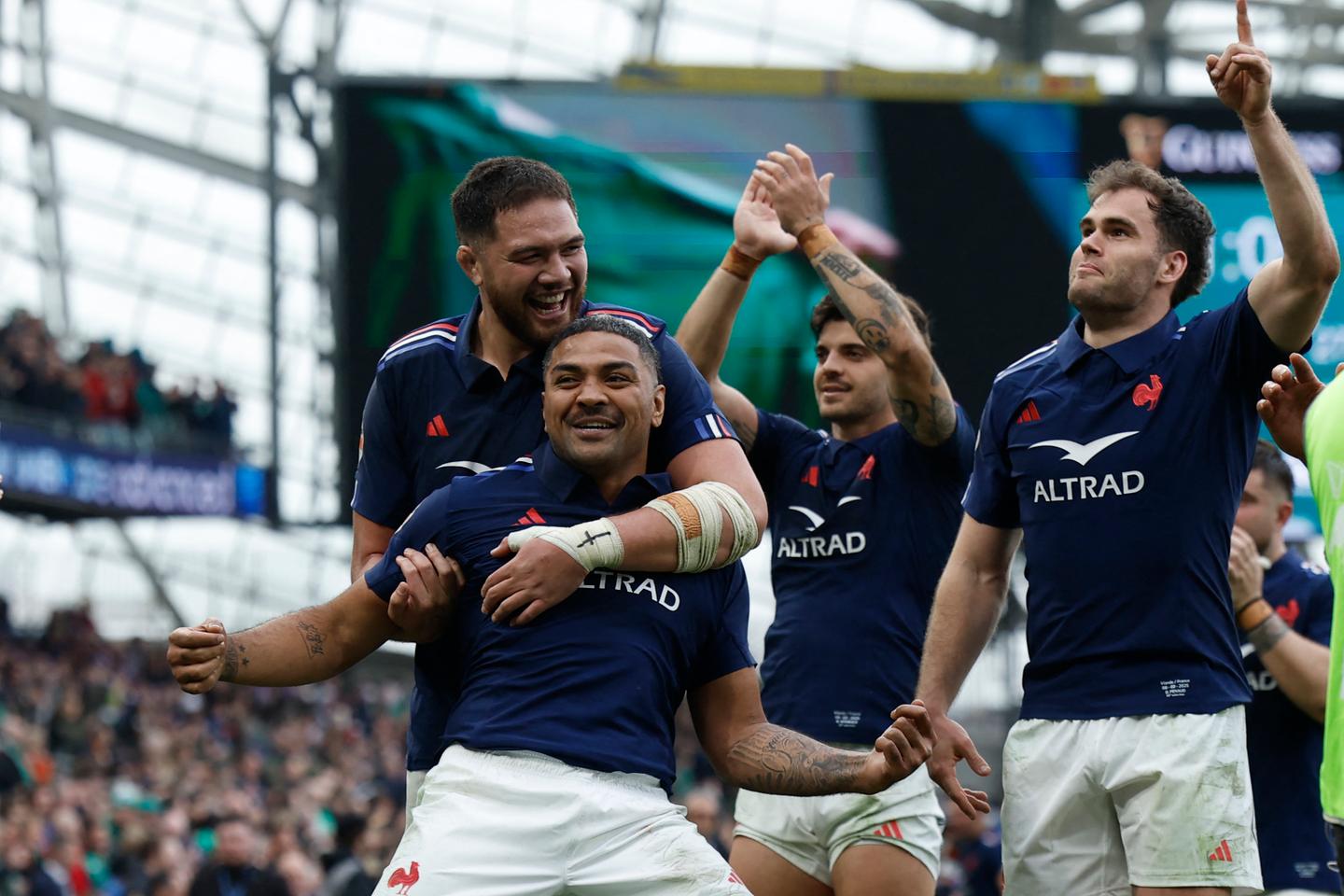 Le XV de France s-impose face à l-Irlande au Tournoi des Six Nations