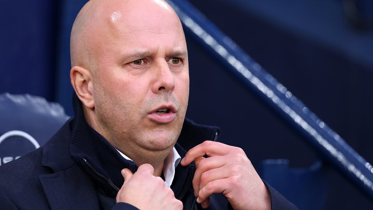 Liverpool vise Milos Kerkez- latéral prometteur de Bournemouth