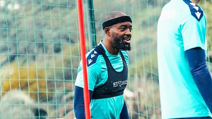 Mateta de retour à l-entraînement après une grave blessure