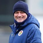 Mourinho s-amuse après l-échec de Tottenham en scouting