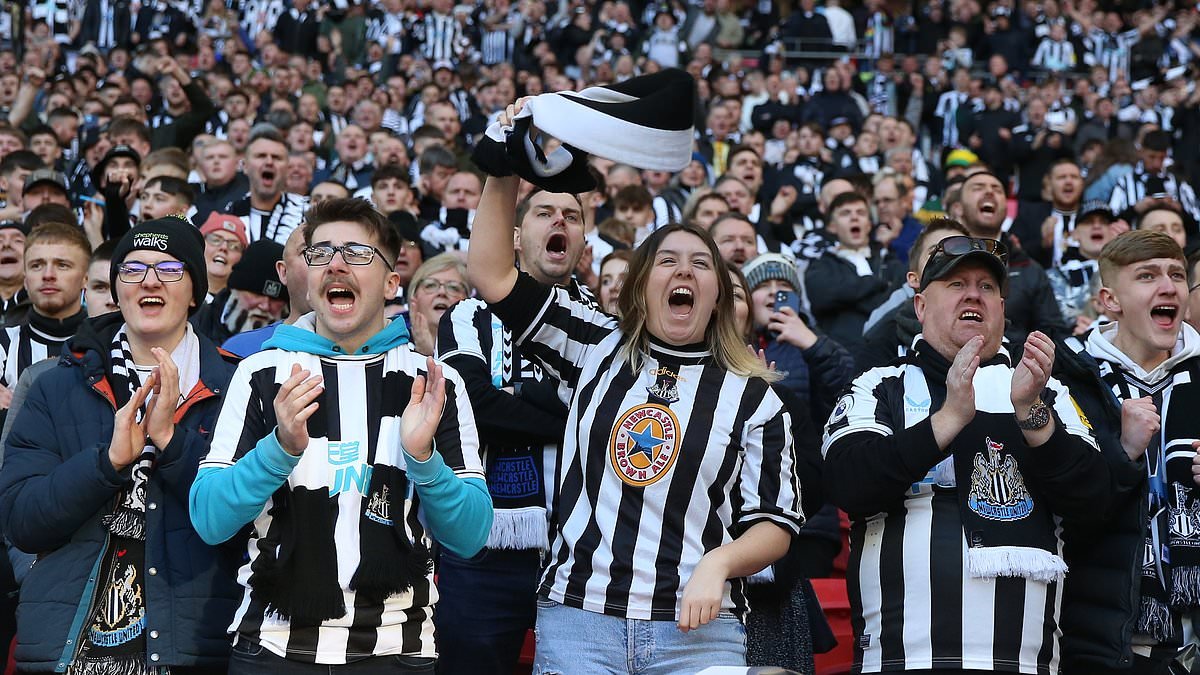 Newcastle offre des écharpes aux supporters pour la finale de la Carabao Cup