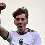 Retraite d-un footballeur de 16 ans en raison d-une maladie rare